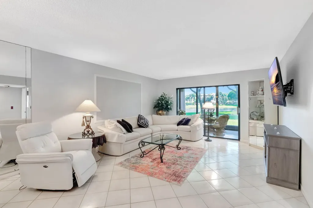 7280 Amberly Lane Delray Beach FL 33446