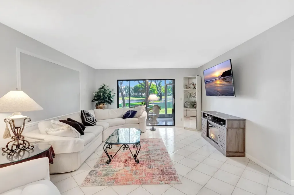 7280 Amberly Lane Delray Beach FL 33446