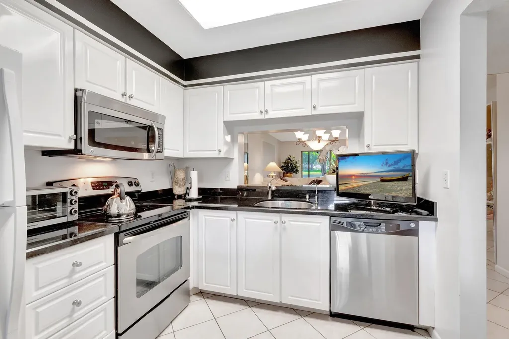 7280 Amberly Lane Delray Beach FL 33446