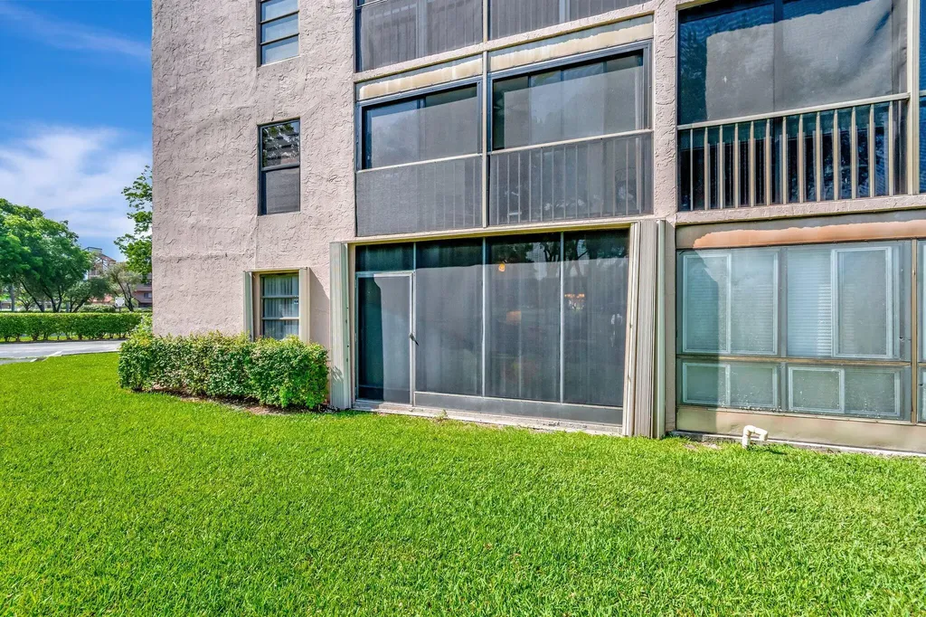 7280 Amberly Lane Delray Beach FL 33446