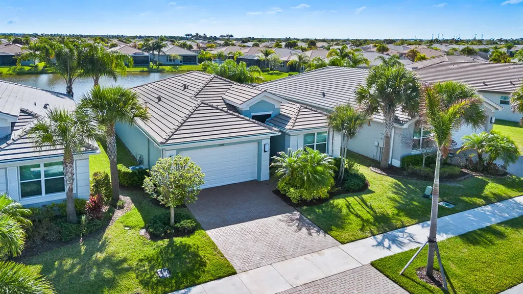 12186 SW Jasper Lake Way Port St Lucie FL 34987