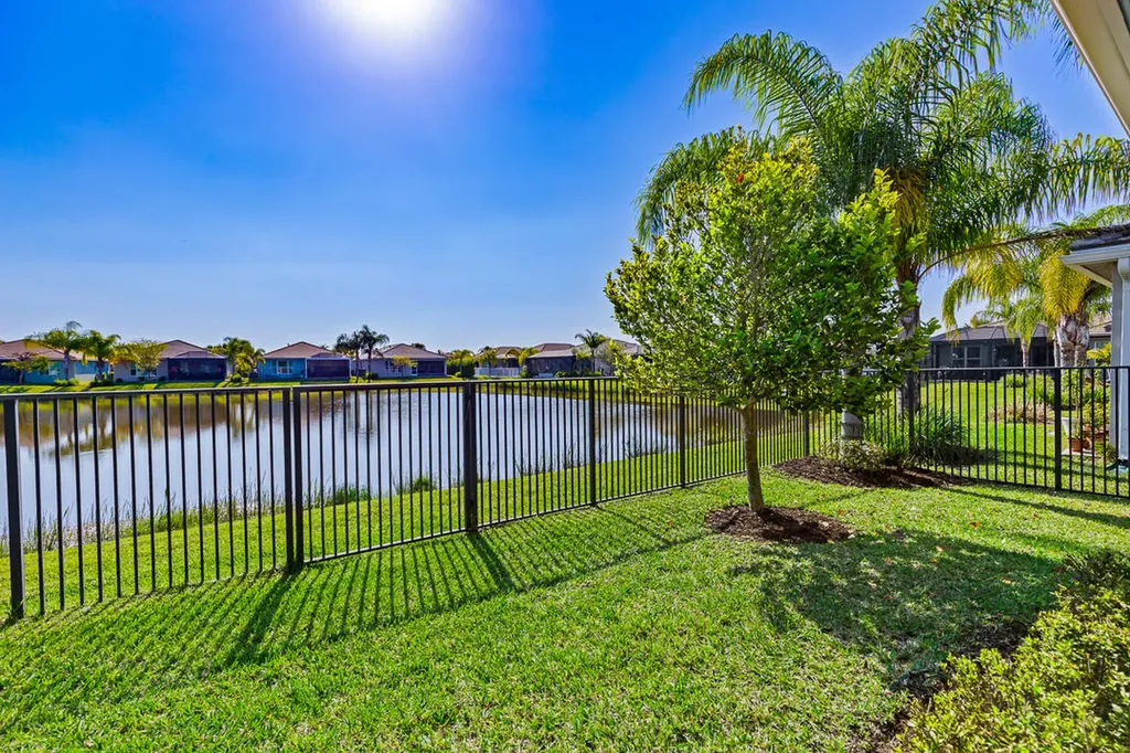 12186 SW Jasper Lake Way Port St Lucie FL 34987