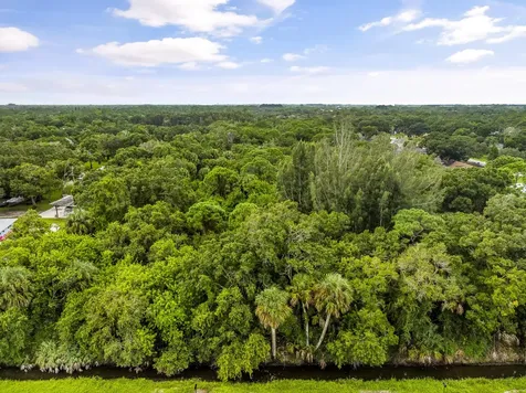 6145 45th Street Vero Beach FL 32967