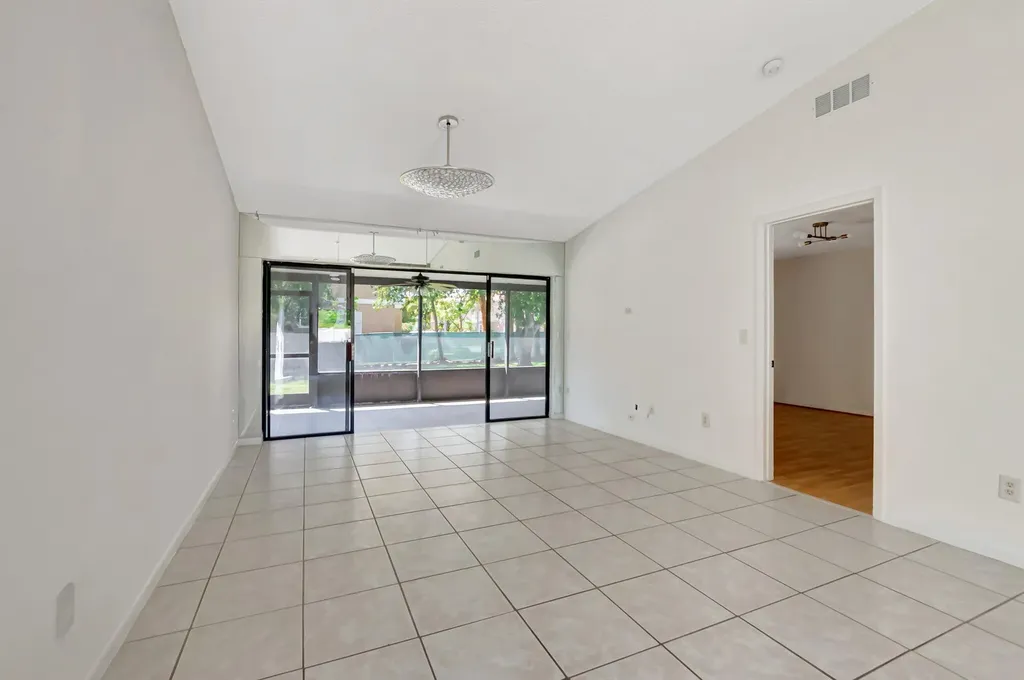 10323 W Boca Bend W Boca Raton FL 33428