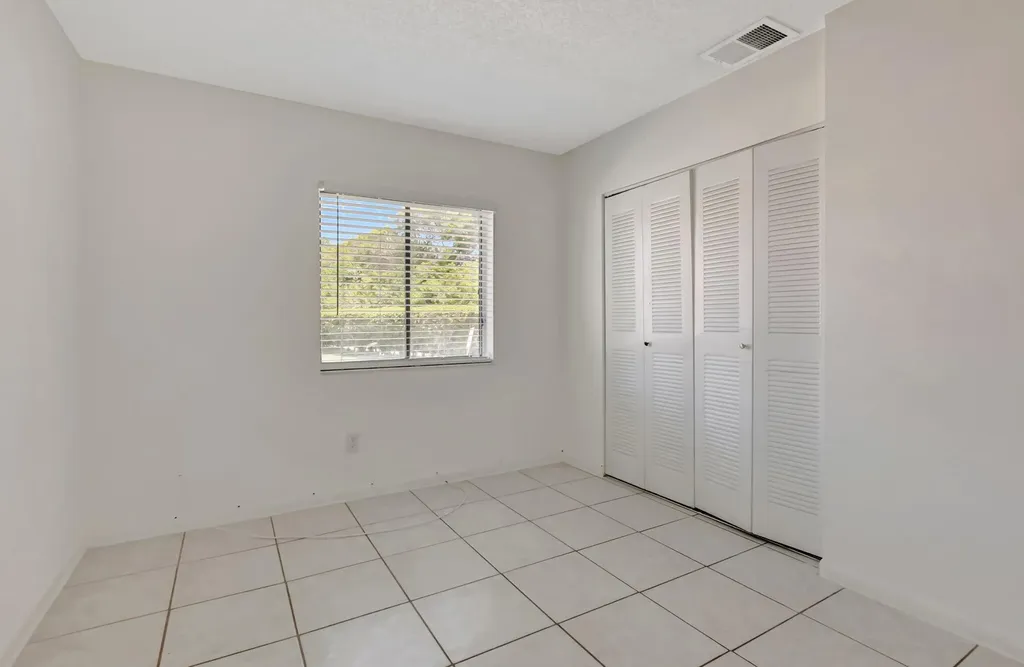 10323 W Boca Bend W Boca Raton FL 33428