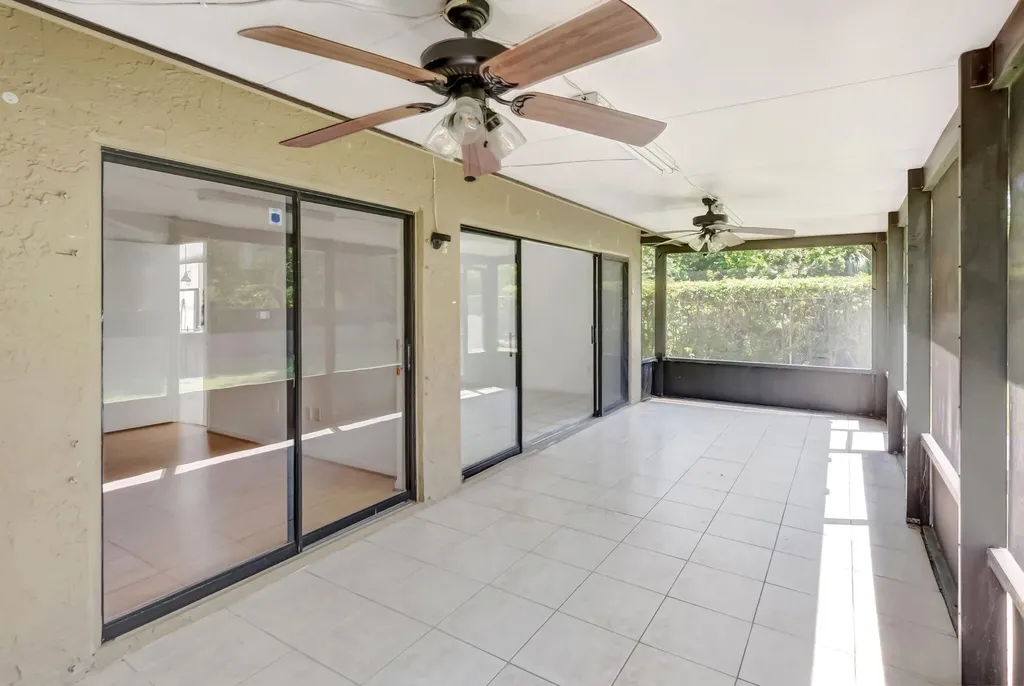 10323 W Boca Bend W Boca Raton FL 33428