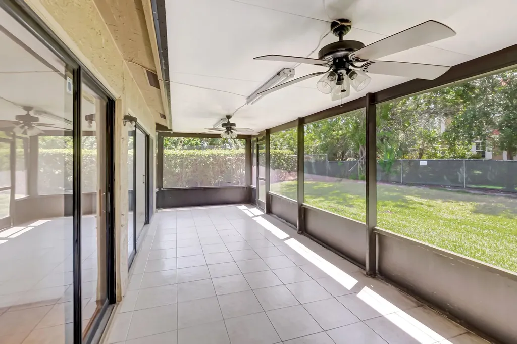 10323 W Boca Bend W Boca Raton FL 33428