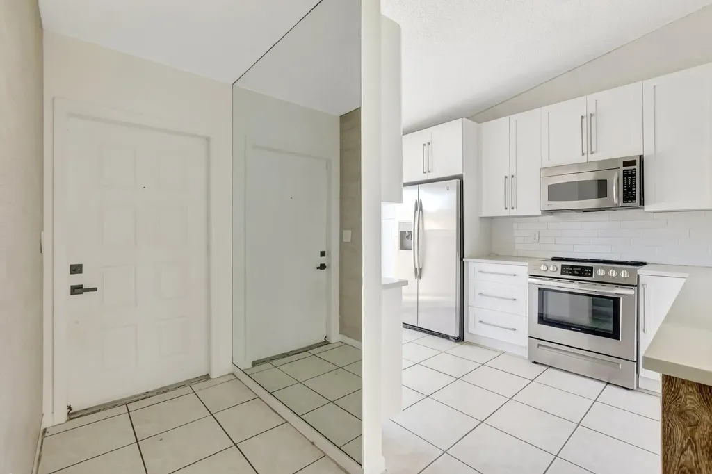 10323 W Boca Bend W Boca Raton FL 33428