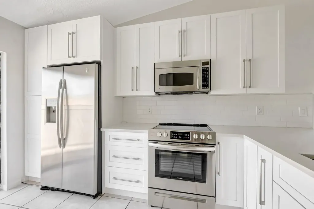 10323 W Boca Bend W Boca Raton FL 33428