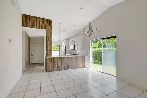 10323 W Boca Bend W Boca Raton FL 33428