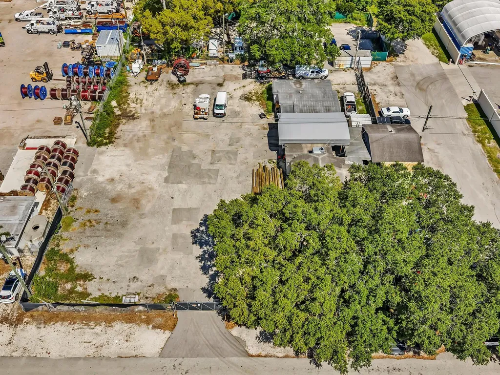 4901 SW 51st Street Davie FL 33314