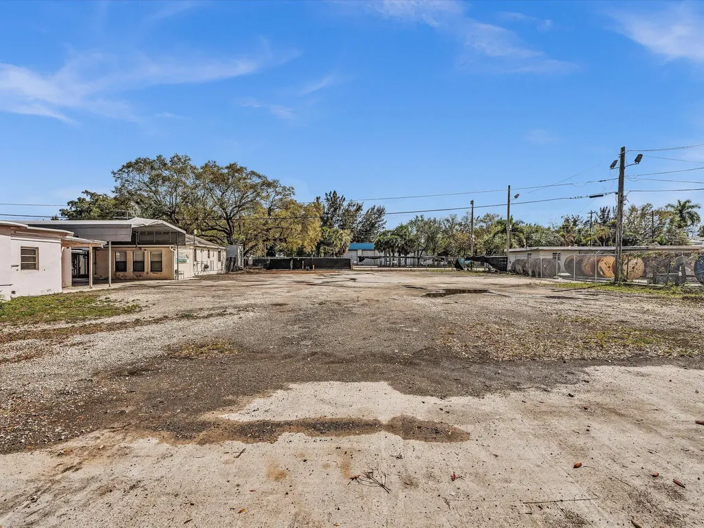 4901 SW 51st Street Davie FL 33314