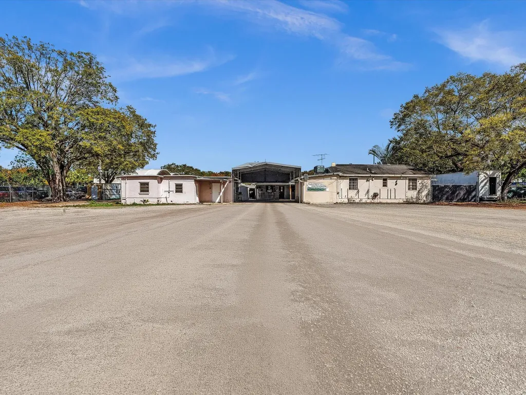 4901 SW 51st Street Davie FL 33314