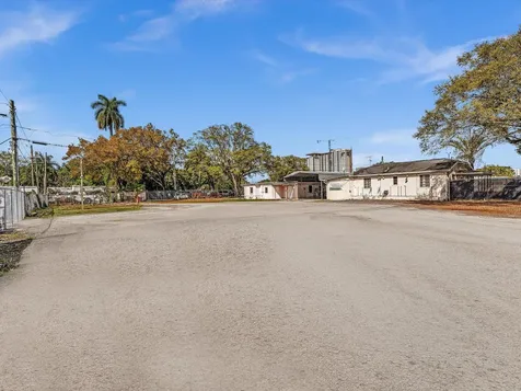 4901 SW 51st Street Davie FL 33314