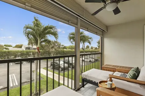 629 Sea Pine Way Greenacres FL 33415