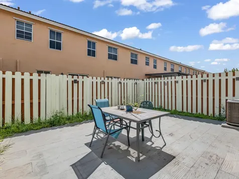 1437 SE 23rd Terrace Homestead FL 33035