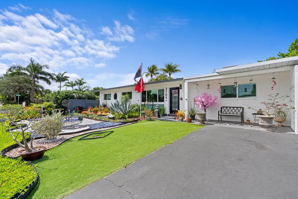 3705 NE 16th Avenue Oakland Park FL 33334