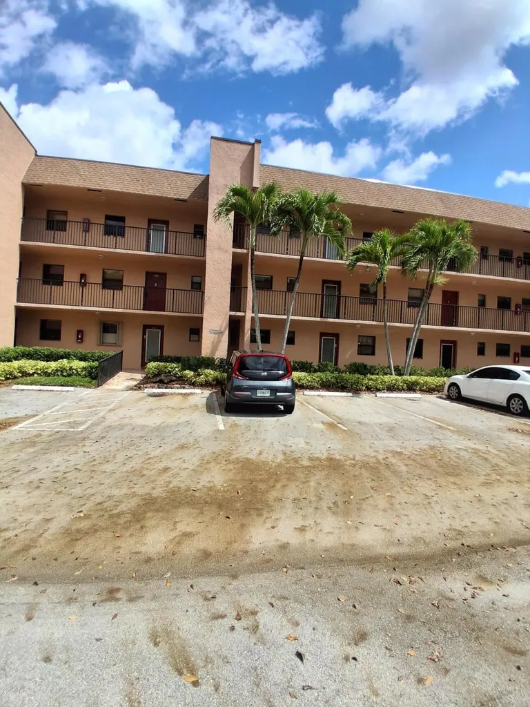 10303 Sunrise Lakes Boulevard Sunrise FL 33322