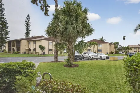 327 Pine Ridge Circle Greenacres FL 33463