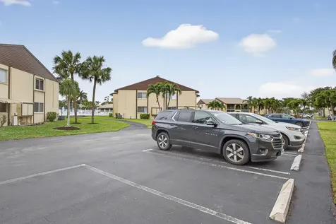 327 Pine Ridge Circle Greenacres FL 33463