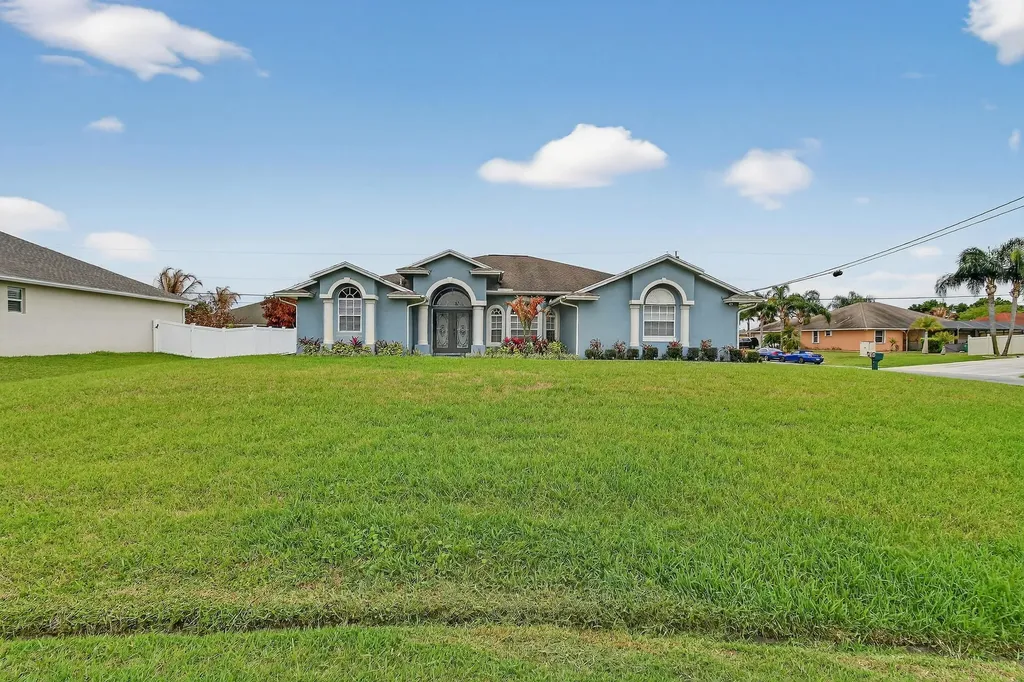 1887 SW Hilola Lane Port St Lucie FL 34953