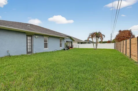 1887 SW Hilola Lane Port St Lucie FL 34953