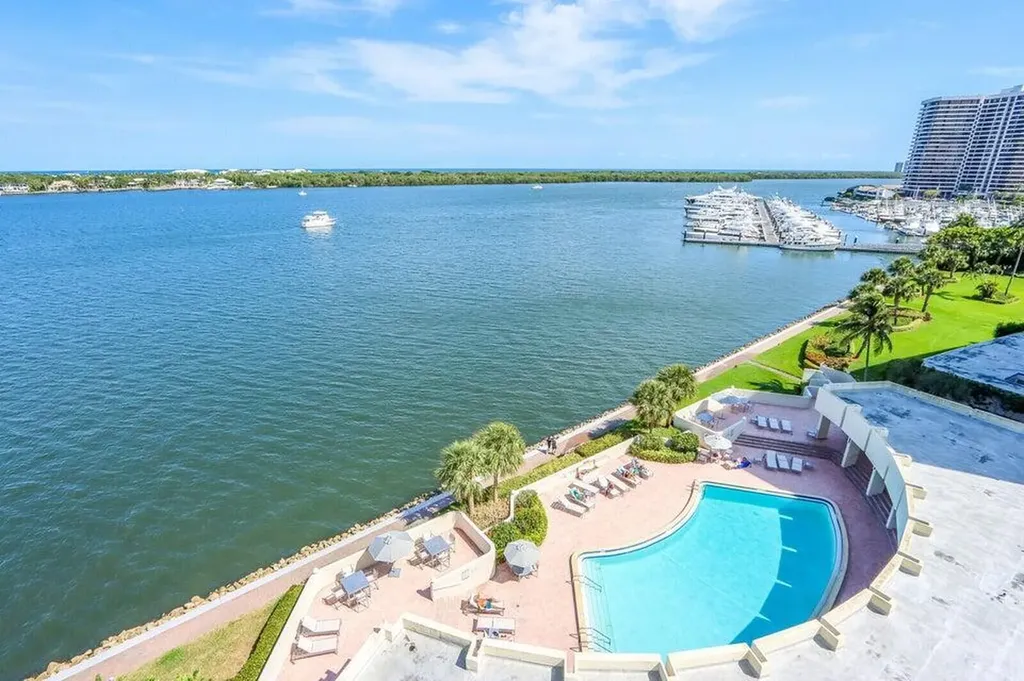 130 Lakeshore Drive North Palm Beach FL 33408