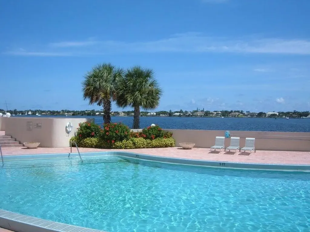 130 Lakeshore Drive North Palm Beach FL 33408