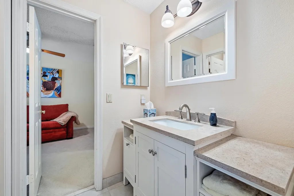 18 Windsor Lane Palm Beach Gardens FL 33418