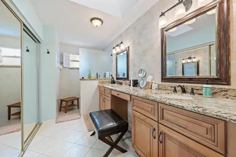 18 Windsor Lane Palm Beach Gardens FL 33418