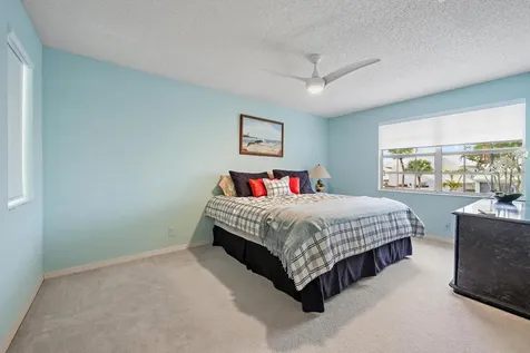 18 Windsor Lane Palm Beach Gardens FL 33418