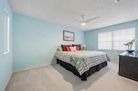 18 Windsor Lane Palm Beach Gardens FL 33418