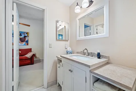 18 Windsor Lane Palm Beach Gardens FL 33418