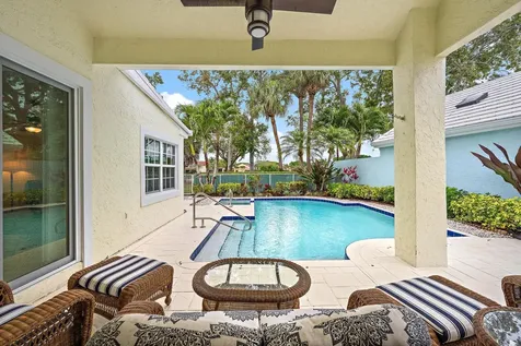 18 Windsor Lane Palm Beach Gardens FL 33418