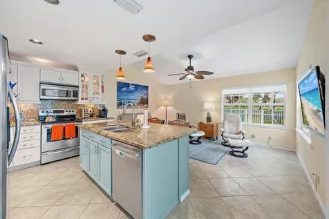 18 Windsor Lane Palm Beach Gardens FL 33418