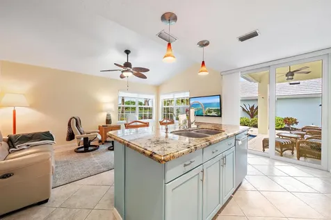 18 Windsor Lane Palm Beach Gardens FL 33418