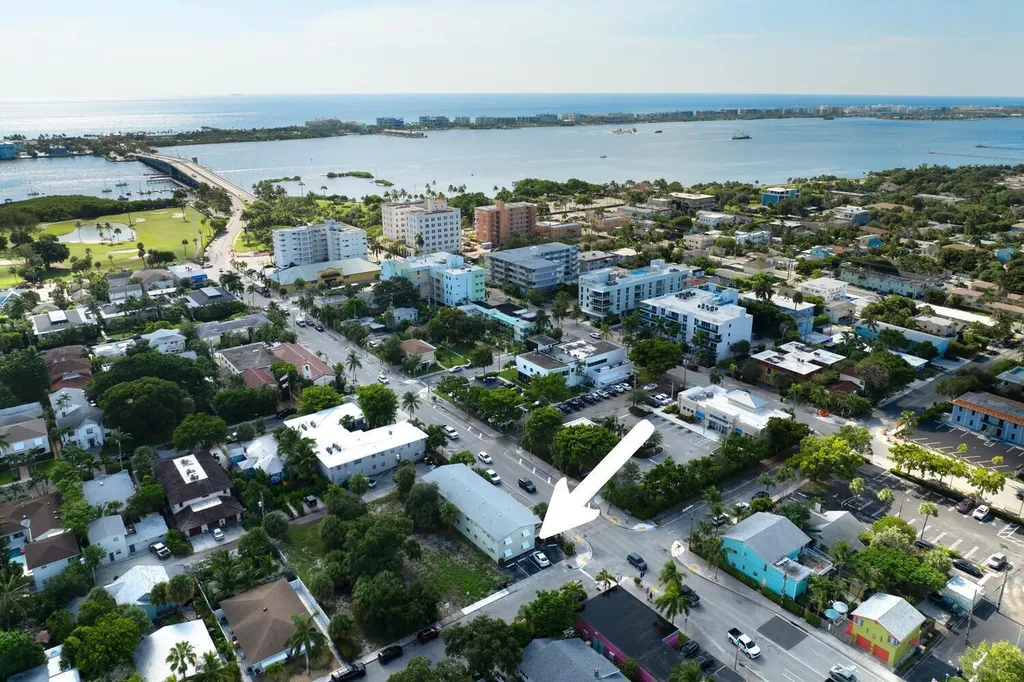 220 Lucerne Avenue Lake Worth Beach FL 33460