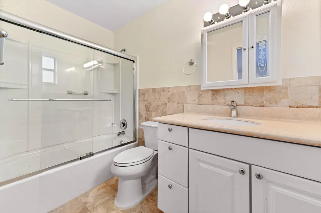 103 Lake Anne Drive West Palm Beach FL 33411