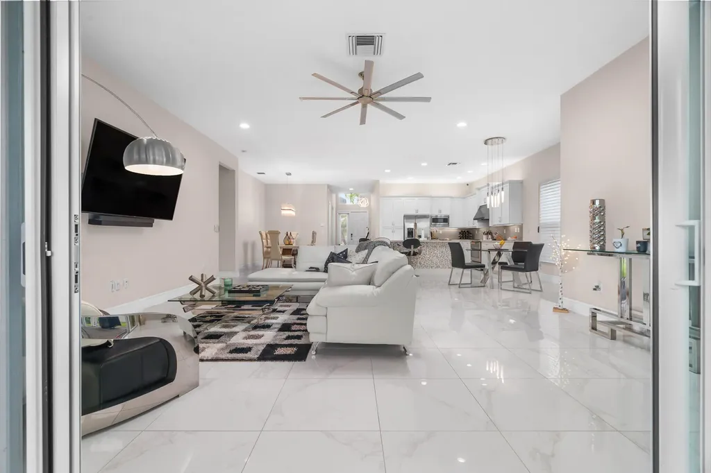 12567 Crested Butte Avenue Boynton Beach FL 33437