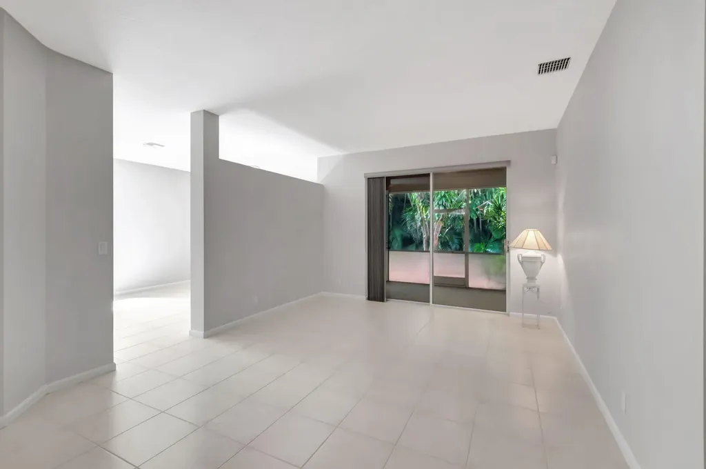5916 Seashell Terrace Boynton Beach FL 33437
