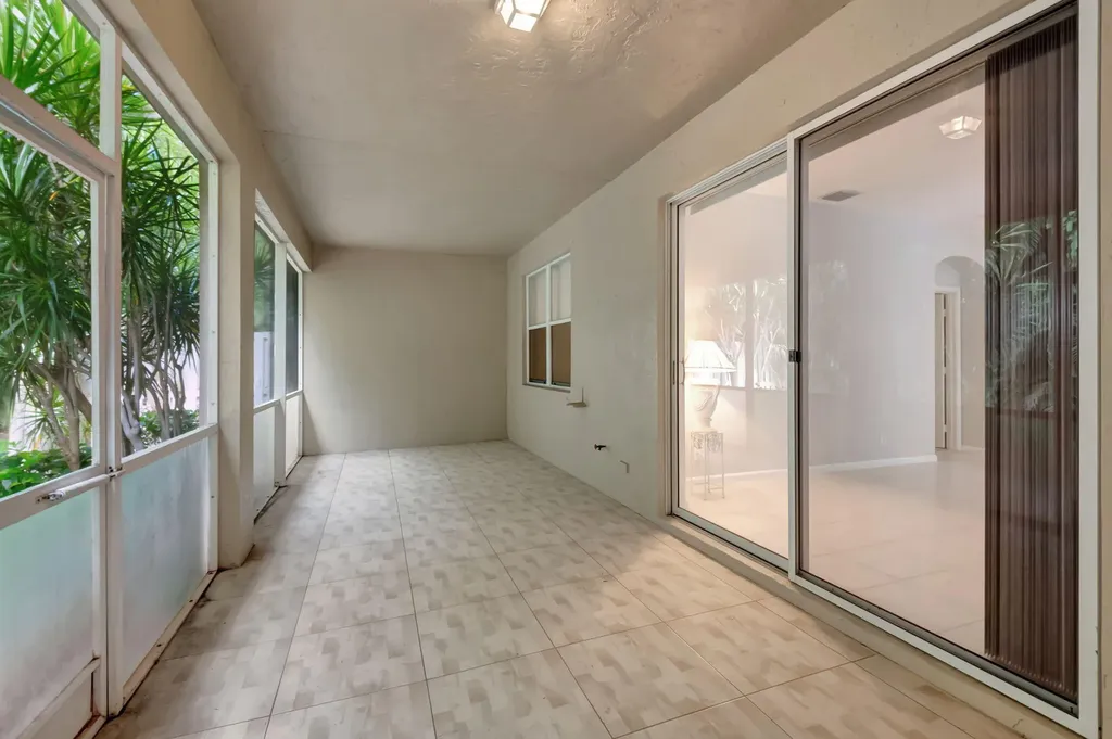 5916 Seashell Terrace Boynton Beach FL 33437