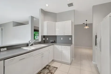 5916 Seashell Terrace Boynton Beach FL 33437