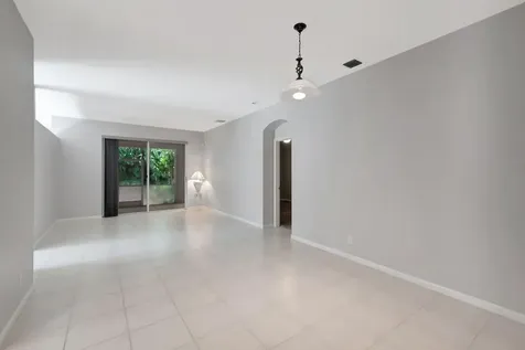 5916 Seashell Terrace Boynton Beach FL 33437