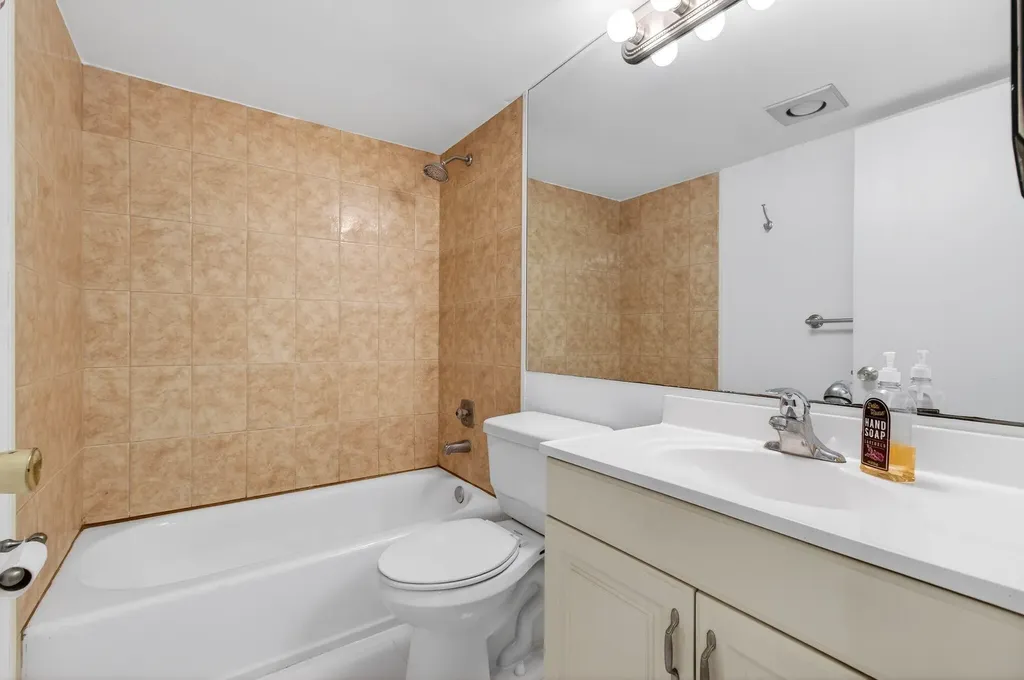 3010 Guildford A Boca Raton FL 33434