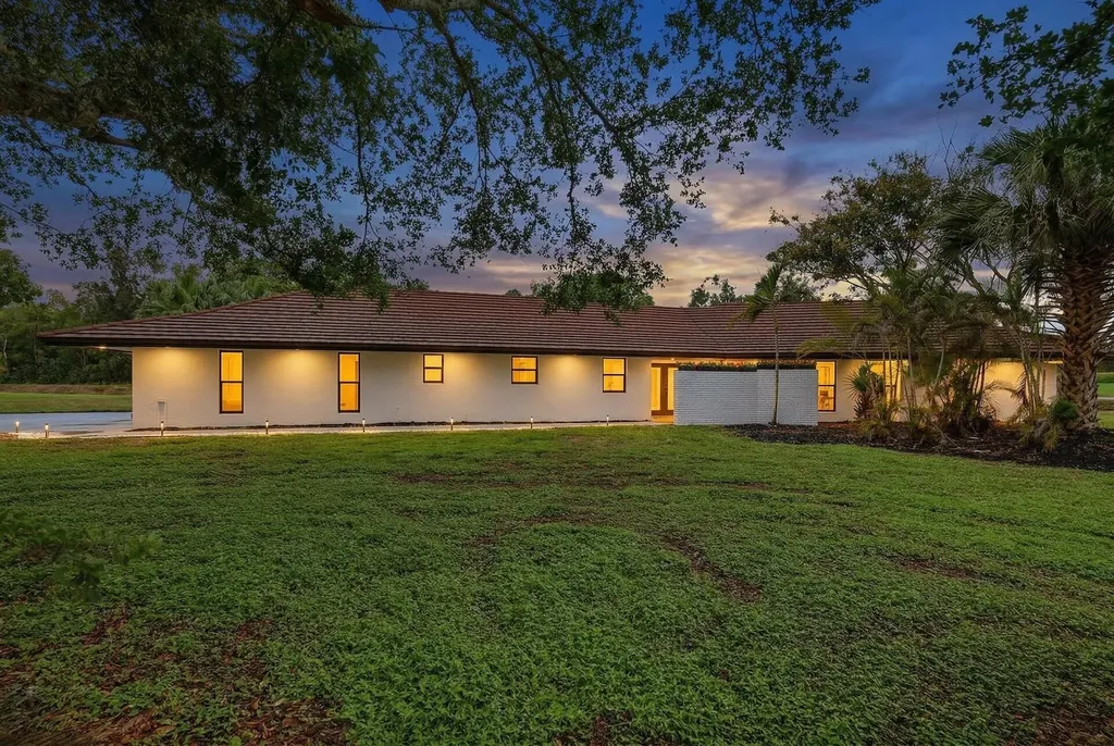 8862 Wendy Lane S West Palm Beach FL 33411