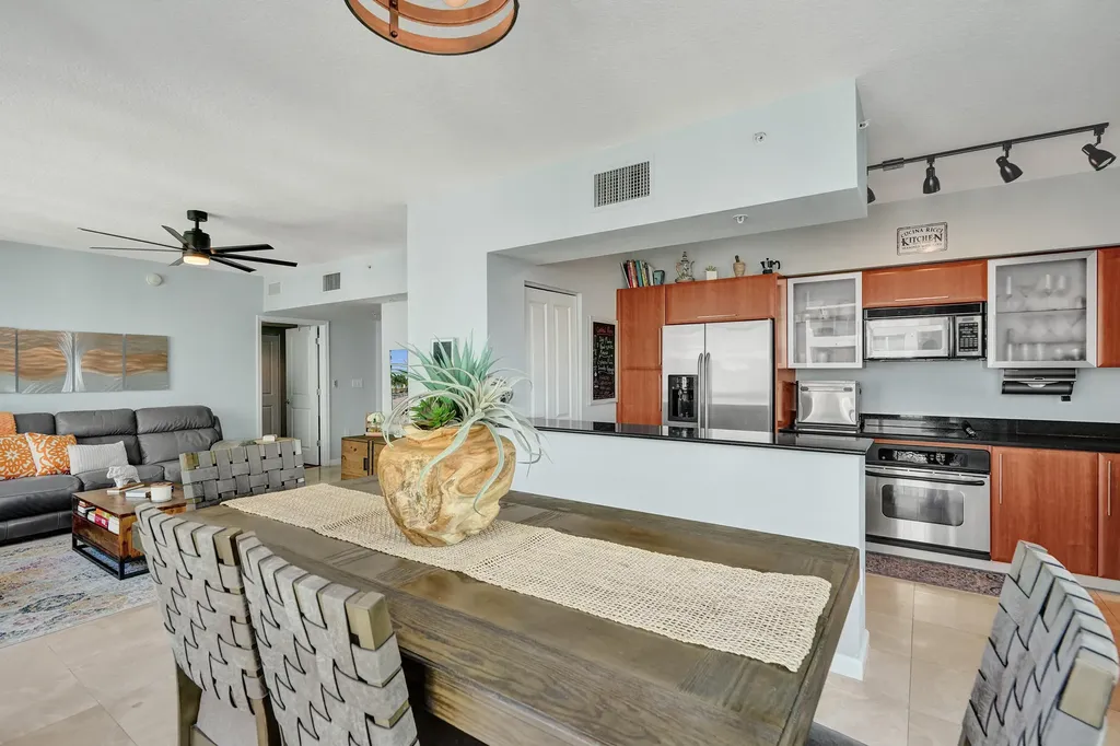 600 W Las Olas Boulevard Fort Lauderdale FL 33312