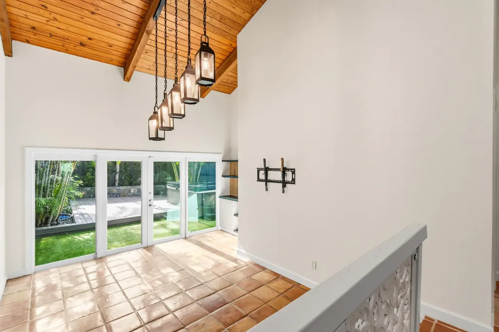 228 NE 16th Terrace Fort Lauderdale FL 33301
