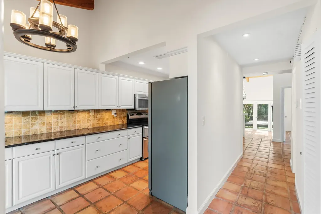 228 NE 16th Terrace Fort Lauderdale FL 33301