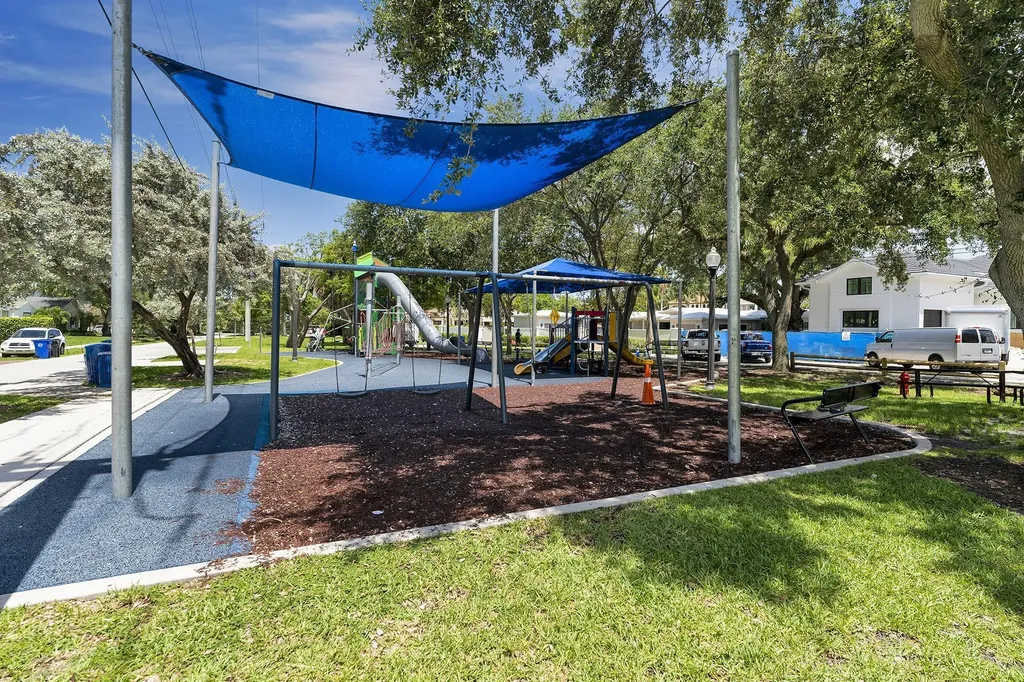 805 SE 10th Street Fort Lauderdale FL 33316