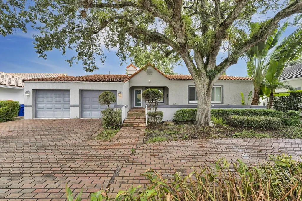 805 SE 10th Street Fort Lauderdale FL 33316